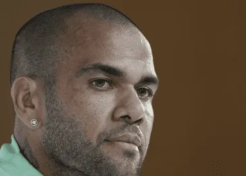 Um dia depois de comparecer a tribunal, a má notícia que surpreende Dani Alves