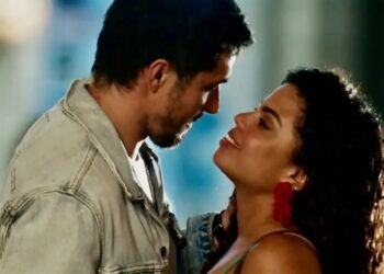 Filha de Carlinhos Brown e neta de Marieta Severo e Chico Buarque, atriz é alvo de críticas em Travessia