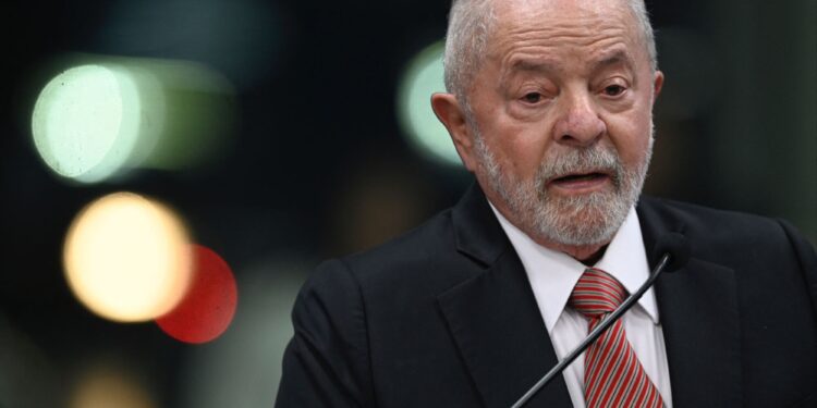 Lula encaminha ao Congresso PL de reajuste do salário mínimo