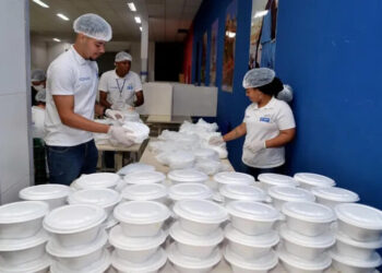 Prefeitura anuncia implantação de 2 restaurantes populares em Salvador