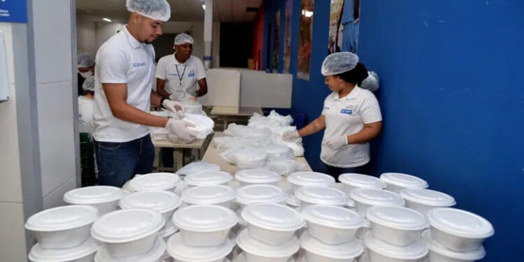 Prefeitura anuncia implantação de 2 restaurantes populares em Salvador