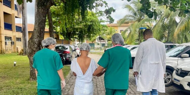 Projeto desenvolvido no Hospital Riverside estimula contato de pacientes com a natureza e aumenta humanização no cuidado