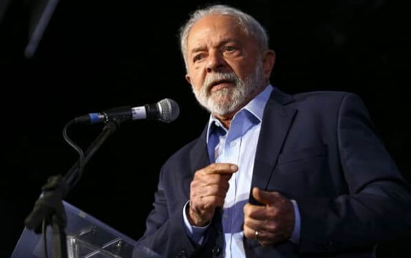 Governo Lula anuncia abertura de novos concursos públicos para órgãos federais