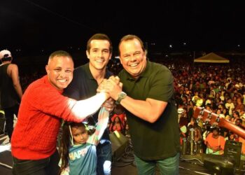 Vice-Governador Geraldo Júnior celebra antecipação do São João em Santanopólis na Arena Super Geraldo