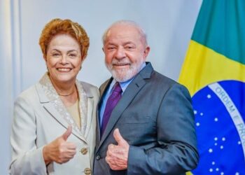 Encontro entre o presidente Lula e a ex-presidenta Dilma, atual presidenta do Banco do BRICS em Paris