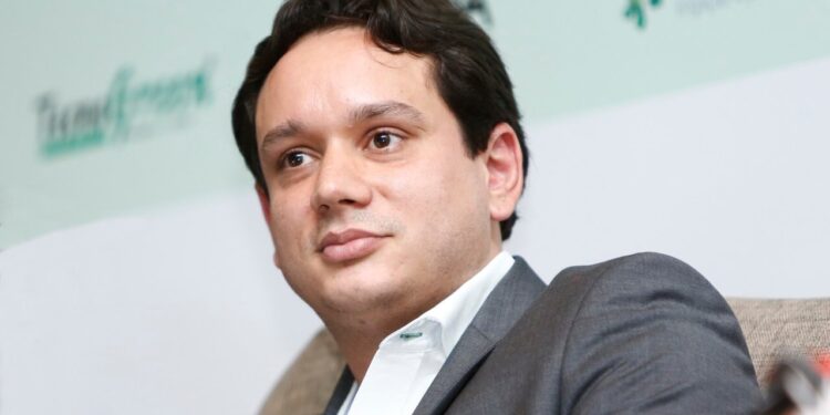 Vereador André Fraga propõe projeto de lei para proibir fogos de artifício sonoros