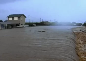 Alerta especial no Japão devido a fortes chuvas que ameaçam causar catástrofes graves