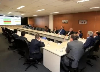 Reunião entre governador e VoePass Linhas Aéreas amplia oferta de voos diretos na Bahia