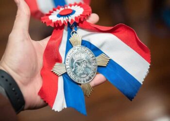 Governador Jerônimo Rodrigues concede Medalha da Ordem 2 de Julho ao ministro Rui Costa em cerimônia no Palácio do Planalto