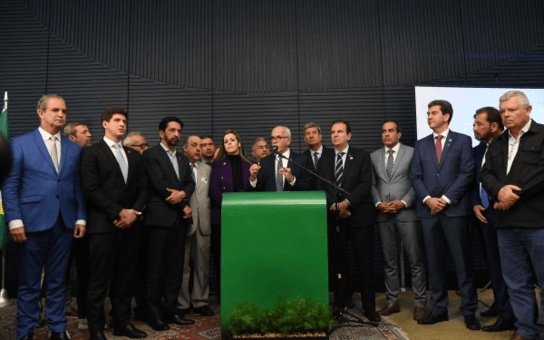 Prefeito de Salvador, Bruno Reis, participa de ato contra reforma tributária em Brasília