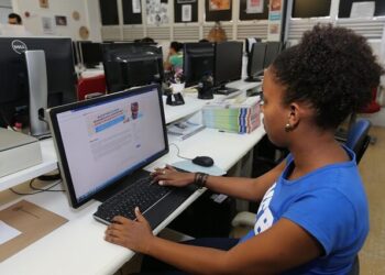 Governo do Estado libera nova parcela do programa Mais Futuro, beneficiando estudantes universitários em situação de vulnerabilidade socioeconômica