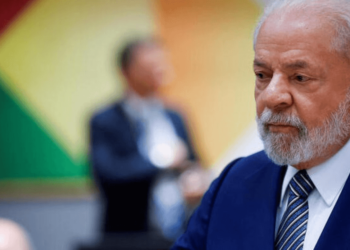 Lula ordena o fechamento de clubes de tiro privados e restringe o acesso a armas no Brasil