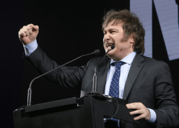 Javier Milei surpreende nas PASO e se perfila como favorito para as eleições presidenciais na Argentina
