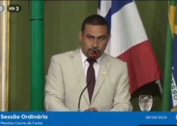 Vereador Tiago Ferreira questiona decisão do prefeito de eliminar linha e afetar moradores de Fazenda Coutos