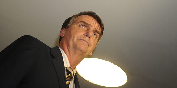 Ex-presidente Jair Bolsonaro vira réu por incitação ao crime de estupro