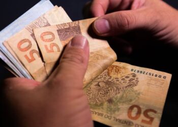 Dinheiro esquecido já soma R$ 7,3 bilhões e Banco Central faz alerta