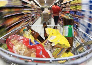 Cesta básica, combustível e mais: saiba os impactos da reforma tributária no seu bolso