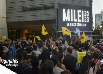 Euforia no Bunker de Javier Milei: Militantes Celebram Antes dos Resultados