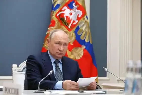 Putin, aberto a negociações de paz com a Ucrânia: “Devemos pensar em como parar esta tragédia”