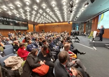 Na Alemanha, Jerônimo apresenta potencial da Bahia para atrair mais investimentos