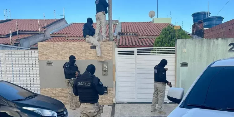 Deputado e PMs são investigados por integrar grupo miliciano na BA; justiça bloqueia R$ 200 milhões das contas dos suspeitos