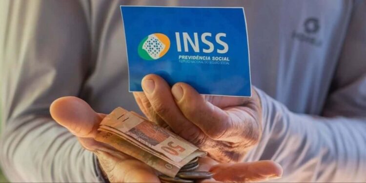 Aposentados do INSS comemoram pagamento EXTRA confirmado para este mês