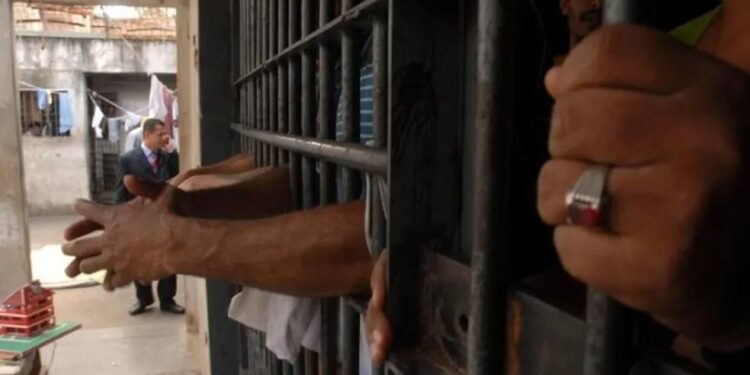 Auxílio-reclusão maior que o salário mínimo? Descubra a verdade