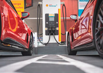 BYD e Raízen Unem Forças para Impulsionar a Infraestrutura de Carregamento de Veículos Elétricos no Brasil