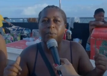 Vendedora Ambulante Denuncia Tratamento Desumano no Carnaval de Salvador: ‘Prefeito não gosta de pobres e ambulantes’