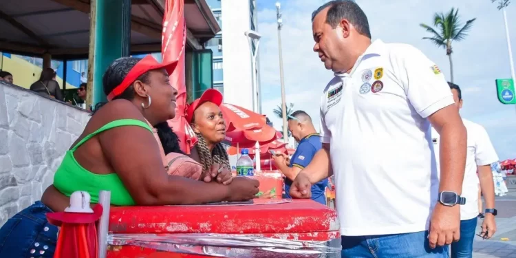Vice-Governador critica Prefeito de Salvador por tratamento aos ambulantes durante o Carnaval