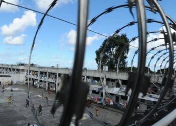 Deputado Propõe Retirada de Tomadas em Celas de Presídios para Combater Uso de Celulares por Detentos