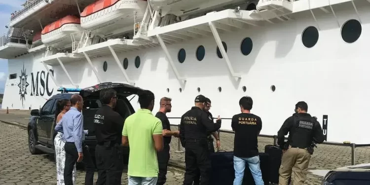 Casal é preso com 28 kg de cocaína em cruzeiro no Porto de Ilhéus