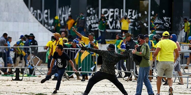 Supremo Tribunal Federal condena mais 15 acusados por atos golpistas de janeiro de 2023