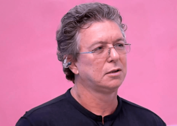 Após publicação polêmica sobre nova dinâmica do BBB24, Boninho é ameaçado de demissão, segundo jornalista