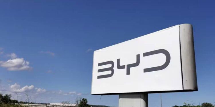 Governo da Bahia oferece curso de qualificação para interessados em participar de processo seletivo da montadora BYD