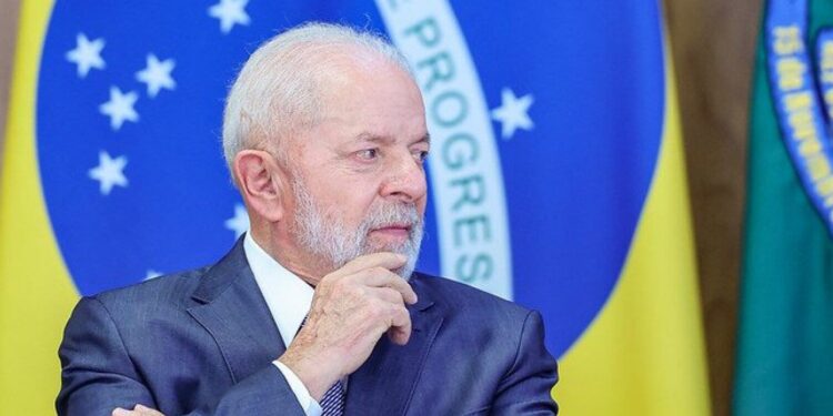 Apesar de resistência, ministros insistem que Lula receba líderes evangélicos