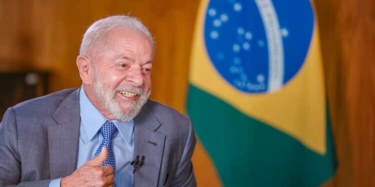 Presidente Lula lança programa de inclusão de crédito inédito no Brasil