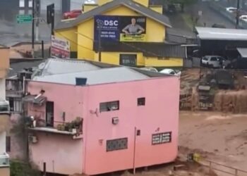 Cratera Engole Imóvel em Capinzal, Santa Catarina: Estragos e Contagem de Danos