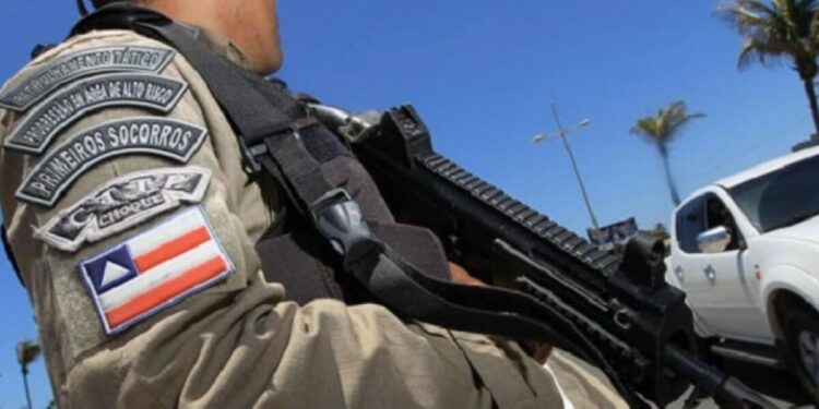 Um policial morre por mês na Bahia devido a abalos psicológicos