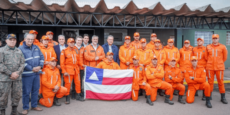 Ministro Rui Costa Visita RS e Agradece Bombeiros Baianos por Resgates em Áreas Afetadas pelas Chuvas