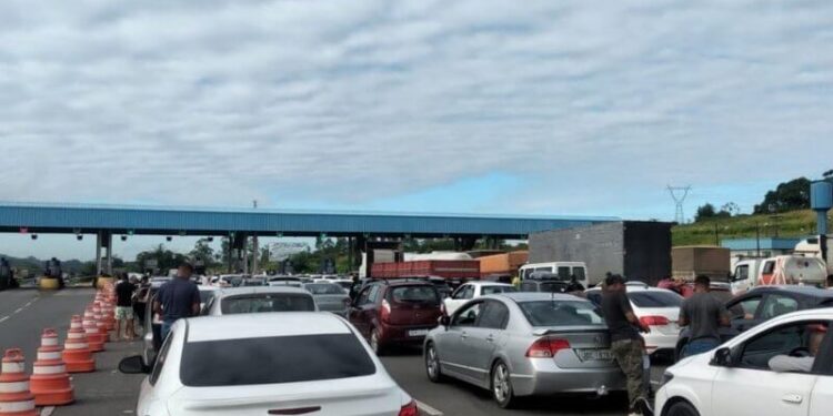 Tráfego na BR-324 deve aumentar 5% no feriadão de 2 de Julho