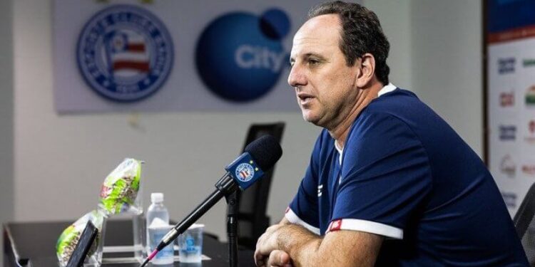 Ceni diz que é ‘difícil’ Bahia ser campeão brasileiro em 2024: ‘Objetivo é não passar pelo que passamos ano passado’