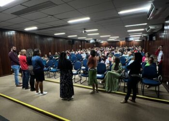 Professores tutores dialogam sobre estratégias para recomposição das aprendizagens dos estudantes