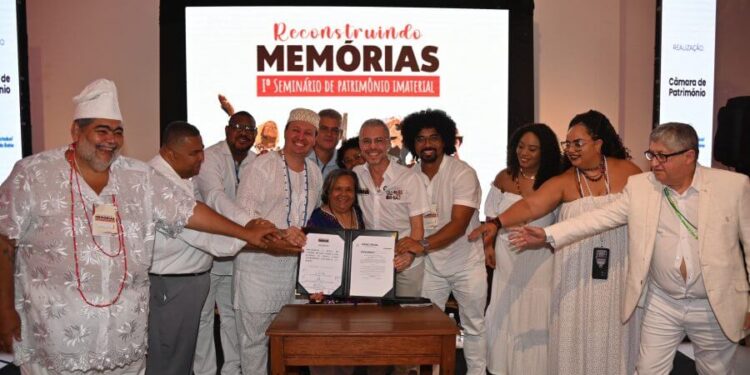 Ato simbólico marca reconhecimento da Festa de Cosme e Damião como Patrimônio Cultural da Bahia