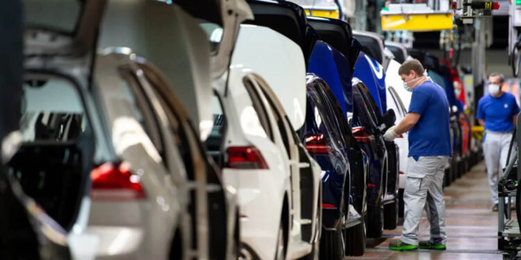 Desastre na Europa: Volkswagen soa o alarme da crise industrial e atinge a elite europeia