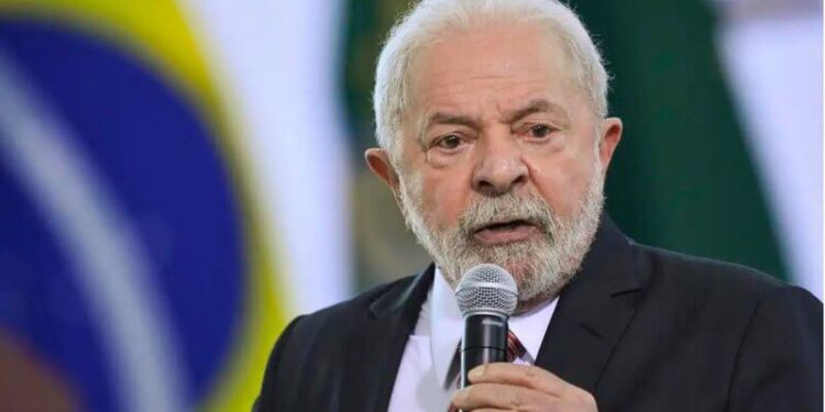 Lula anuncia repactuação do desastre em Mariana para outubro