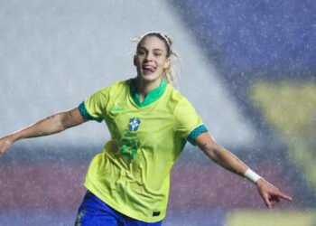 Debaixo de forte chuva, Brasil vence a Colômbia em segundo amistoso de outubro no futebol feminino