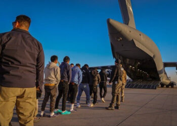 Estados Unidos Viola Normas Internacionais ao Deportar Imigrantes de Outras Nacionalidades para o Brasil