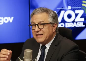 Padilha destaca oficinas em encontro de prefeitos e prefeitas