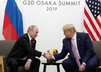 Trump fala com Putin e anuncia negociação para encerrar guerra na Ucrânia